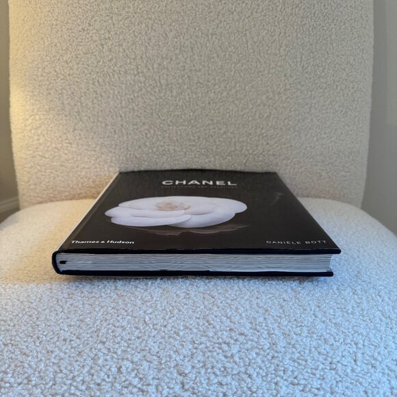 Chanel: Collections and Creations - Hardcover Book - Picture 3 of 6